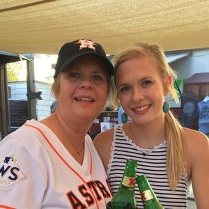 Meet your Posher, Cathy